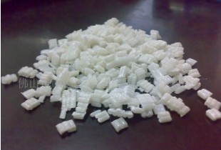 ��ɫ���]������