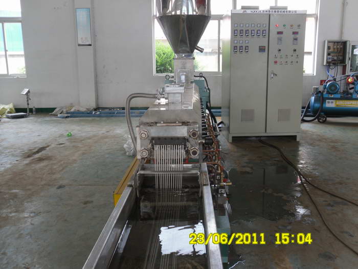 �p�ݗU�����C