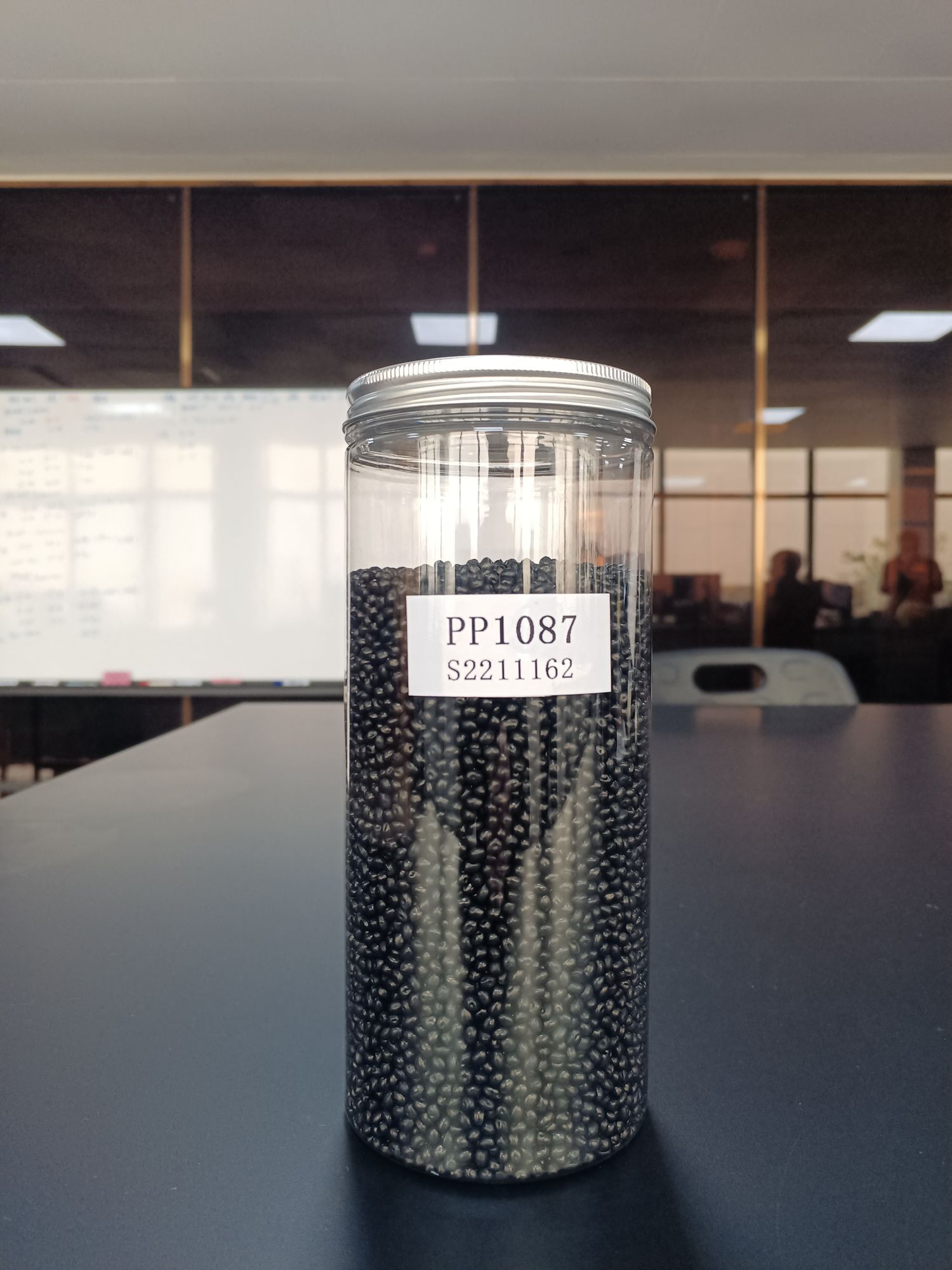 ���]���۱�ϩ�����z��ĸ��